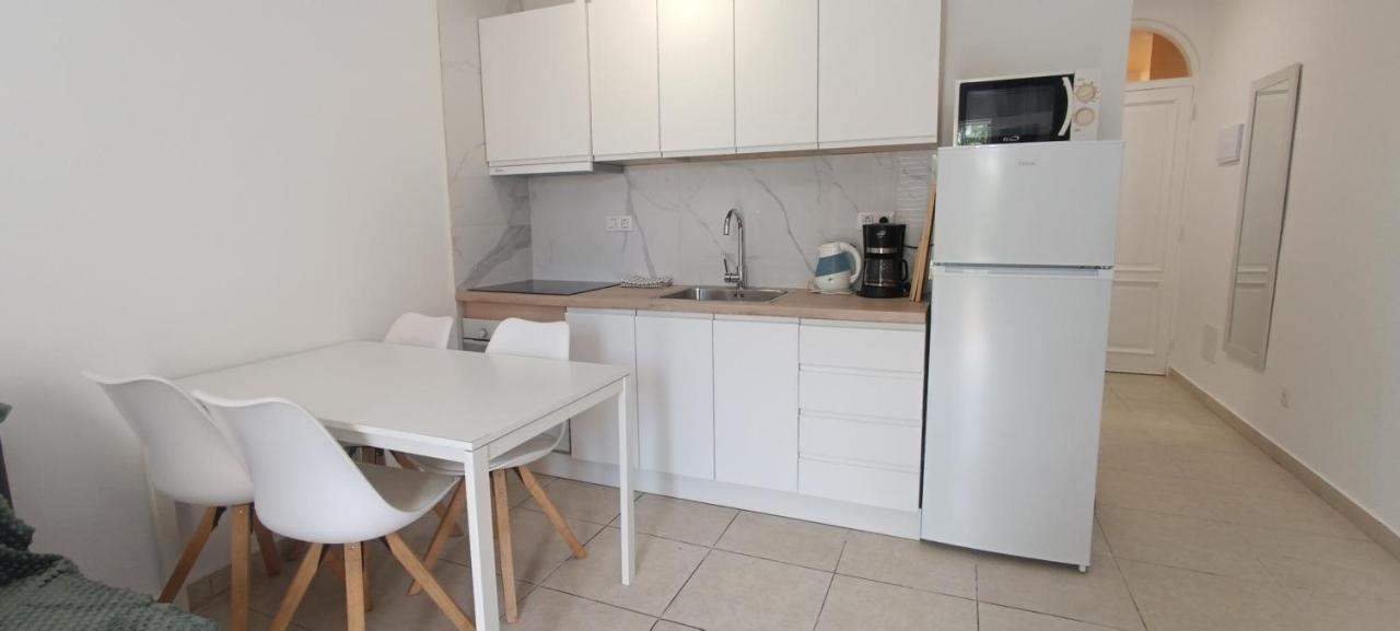 Newly Renovated Modern Apartment In Orlando Complex, Costa Adeje Exterior photo